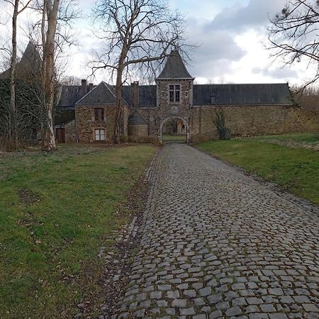 ナソーニュ Le Vieux Noyer Bed & Breakfast エクステリア 写真