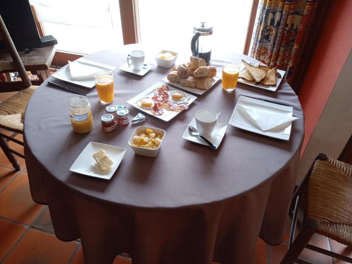ナソーニュ Le Vieux Noyer Bed & Breakfast エクステリア 写真