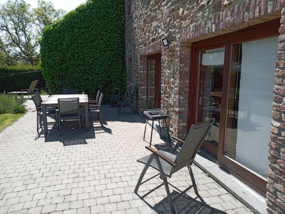 ナソーニュ Le Vieux Noyer Bed & Breakfast エクステリア 写真