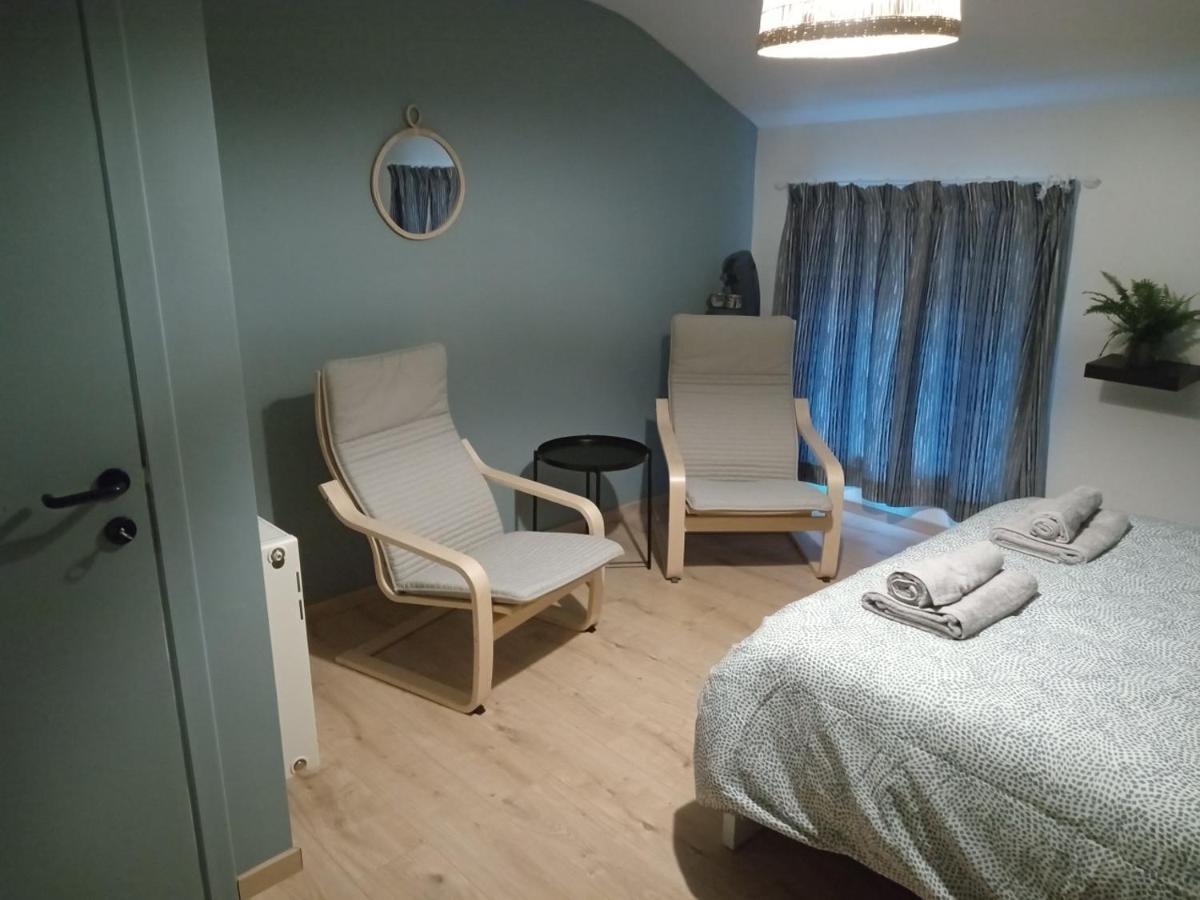 ナソーニュ Le Vieux Noyer Bed & Breakfast エクステリア 写真
